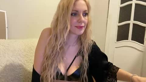 Snapshot of allmaybe chatting on 05.30.26 Nika online show from 05.30.26