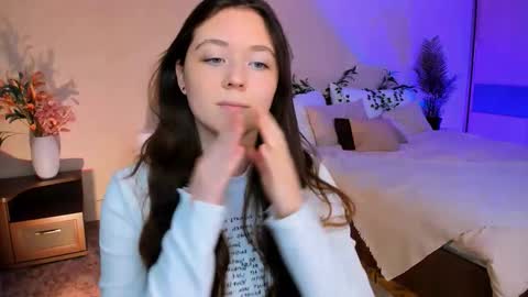 Snapshot of alluringeyess chatting on 09.10.25 alluringeyess online show from 09.10.25