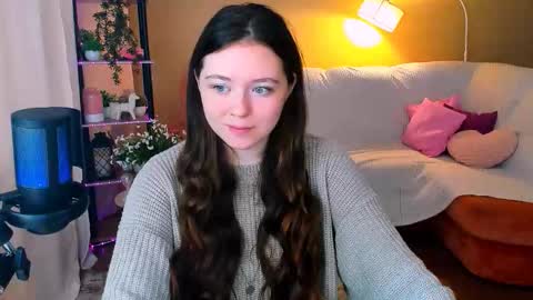 Snapshot of alluringeyess chatting on 09.13.25 alluringeyess online show from 09.13.25