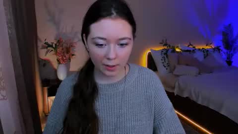 Snapshot of alluringeyess chatting on 09.21.25 alluringeyess online show from 09.21.25