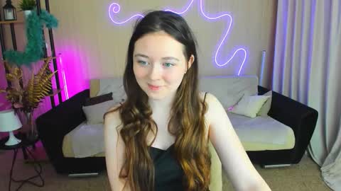 Snapshot of alluringeyess chatting on 10.03.25 alluringeyess online show from 10.03.25