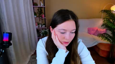 Snapshot of alluringeyess chatting on 10.17.25 alluringeyess online show from 10.17.25