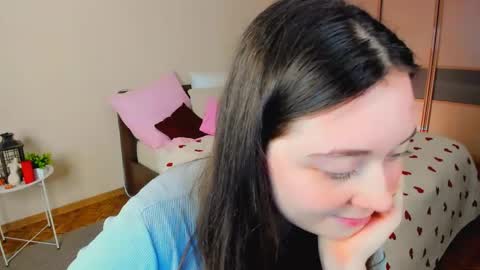 alluringeyess online show from 04.22.26