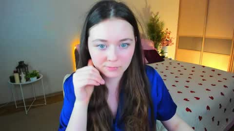 Snapshot of alluringeyess chatting on 05.14.26 alluringeyess online show from 05.14.26