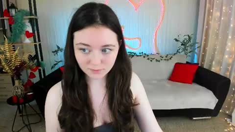 Snapshot of alluringeyess chatting on 06.18.26 alluringeyess online show from 06.18.26