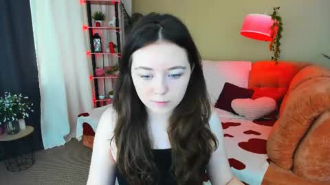 Snapshot of alluringeyess chatting on 06.20.26 alluringeyess online show from 06.20.26