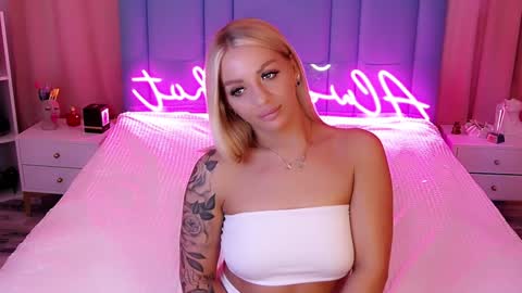 AlwaysHot online show from 12.05.24