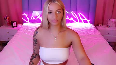 AlwaysHot online show from 12.21.24