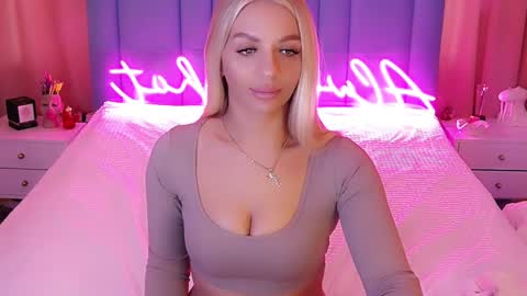 AlwaysHot online show from 01.27.25