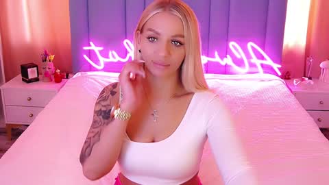 AlwaysHot online show from 01.30.25