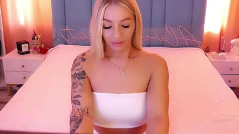 AlwaysHot online show from 02.23.25