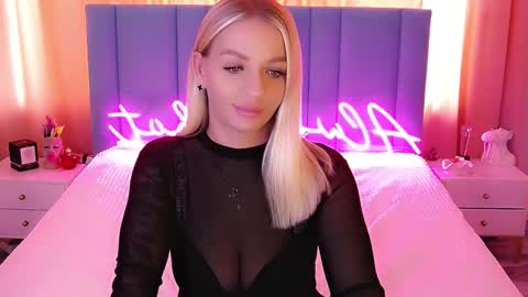 AlwaysHot online show from 03.05.25