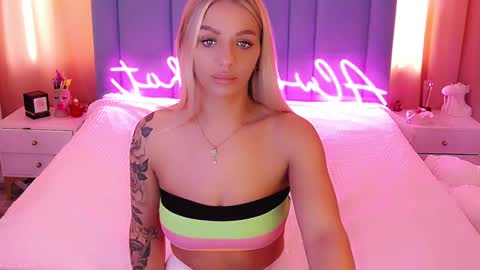 AlwaysHot online show from 03.08.25