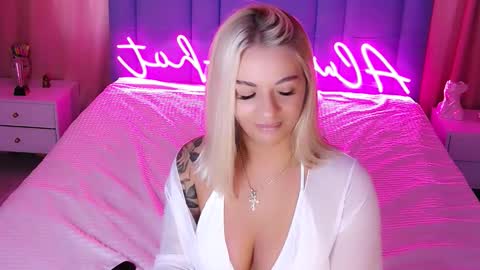 AlwaysHot online show from 09.16.25