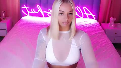 AlwaysHot online show from 09.23.25