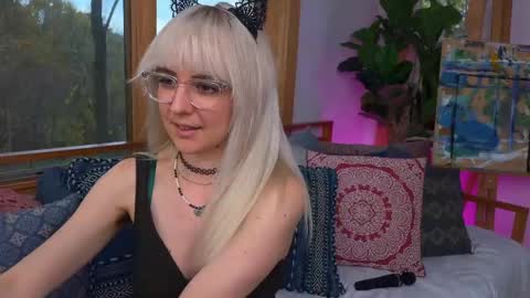 Ally Elliot online show from 10.30.25