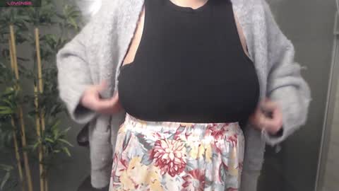 Snapshot of allyiah chatting on 01.13.25 online show from 01.13.25