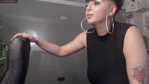 Snapshot of allyiah chatting on 01.31.25 online show from 01.31.25