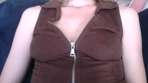 Ally Girl In Her Ally World online show from 07.22.26