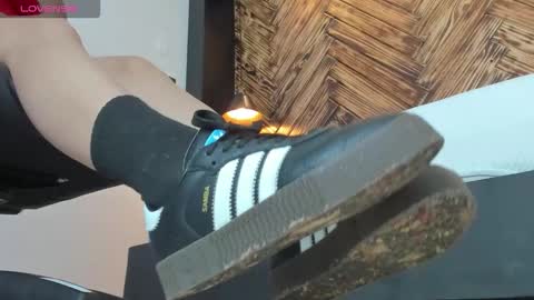 ALMA FENIX  online show from 10.18.25