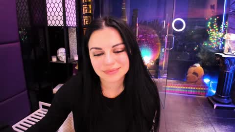 Snapshot of alma_pearl chatting on 03.06.25 Alma online show from 03.06.25