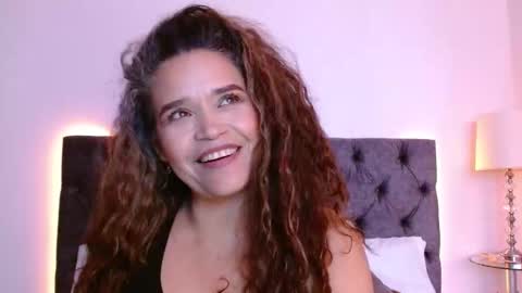 Snapshot of alma_sexyy chatting on 02.12.25 Alma online show from 02.12.25