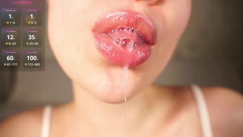 Snapshot of alma_yammy chatting on 02.24.25 Alma online show from 02.24.25