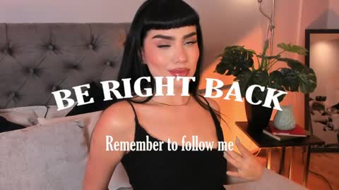 Mia online show from 03.31.26