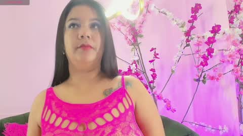 Snapshot of almendraevans chatting on 01.09.25 ALMENDRAEVANS online show from 01.09.25