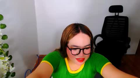 Snapshot of almirablont13 chatting on 11.07.25 Almira online show from 11.07.25