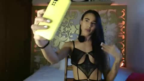 Snapshot of alogenotwink chatting on 09.11.25 STEPHAN online show from 09.11.25