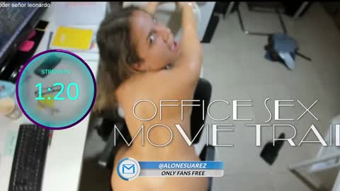 Snapshot of alondra_on_fire chatting on 10.23.25 Alondra Suarez online show from 10.23.25