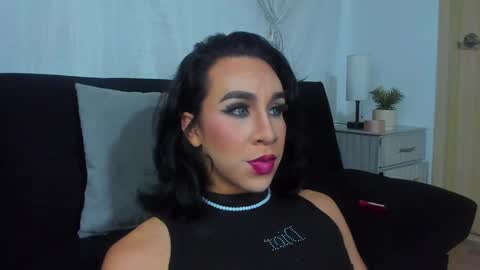 Hazel Bowie online show from 02.04.25