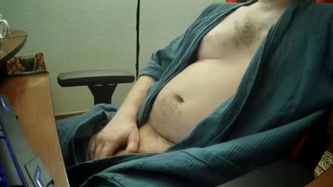 Snapshot of alonzomanly chatting on 01.12.25 alonzomanly online show from 01.12.25