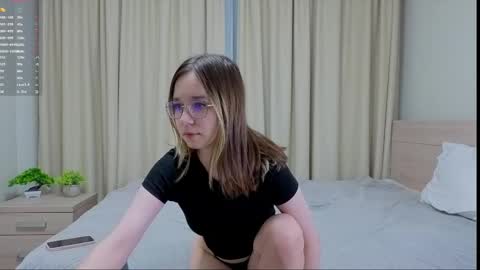 Alorenna online show from 03.18.26