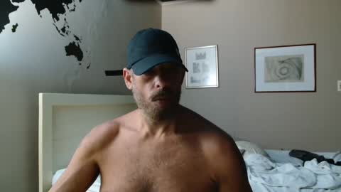 Snapshot of alph4beto chatting on 02.22.25 ALPH4BETO online show from 02.22.25