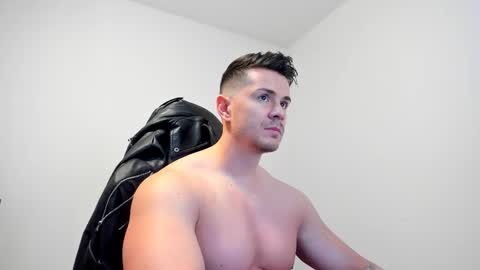 Snapshot of alphagodleatherking92 chatting on 02.23.25 LeatherMaster online show from 02.23.25