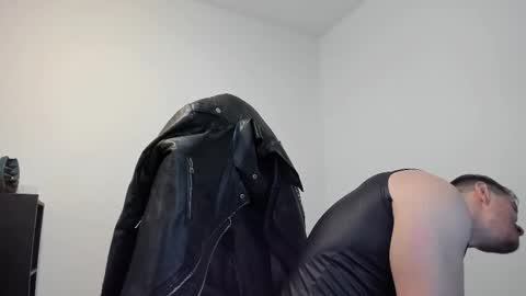 Snapshot of alphagodleatherking92 chatting on 10.02.25 LeatherMaster online show from 10.02.25