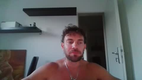 Snapshot of alphah_hunk chatting on 09.17.25 alphah_hunk online show from 09.17.25