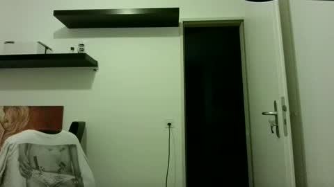 Snapshot of alphah_hunk chatting on 09.23.25 alphah_hunk online show from 09.23.25