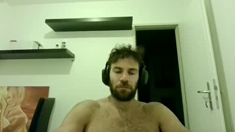 Snapshot of alphah_hunk chatting on 10.10.25 alphah_hunk online show from 10.10.25