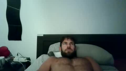 Snapshot of alphah_hunk chatting on 10.14.25 alphah_hunk online show from 10.14.25