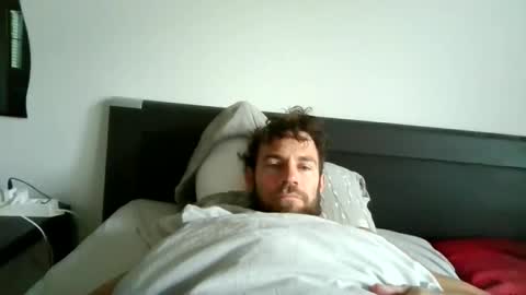 Snapshot of alphah_hunk chatting on 10.19.25 alphah_hunk online show from 10.19.25