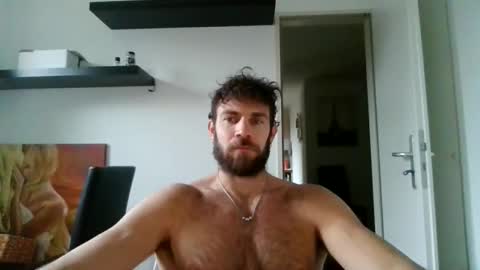 Snapshot of alphah_hunk chatting on 10.27.25 alphah_hunk online show from 10.27.25