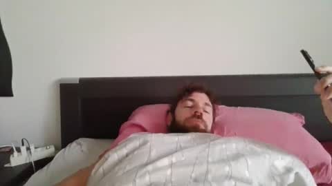 Snapshot of alphah_hunk chatting on 10.29.25 alphah_hunk online show from 10.29.25