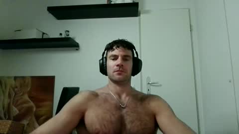 Snapshot of alphah_hunk chatting on 11.08.25 alphah_hunk online show from 11.08.25
