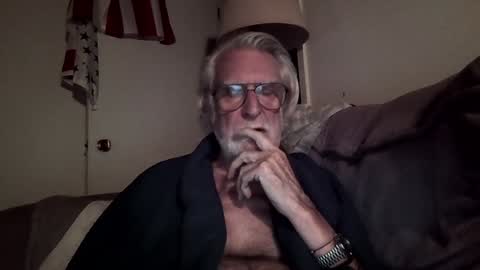 Snapshot of alphauniform chatting on 01.10.25 AlphaUniform online show from 01.10.25