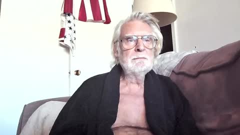 Snapshot of alphauniform chatting on 01.14.25 AlphaUniform online show from 01.14.25