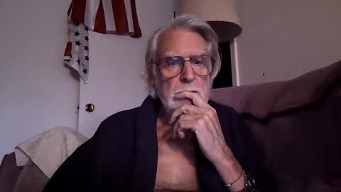 Snapshot of alphauniform chatting on 01.17.25 AlphaUniform online show from 01.17.25