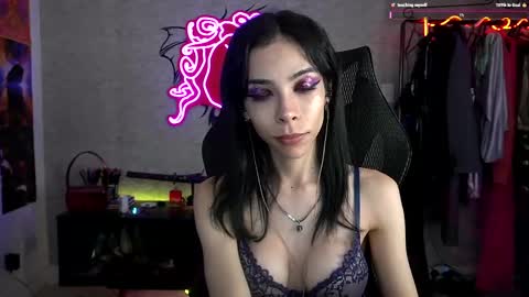 Sofie Kimino online show from 03.11.25